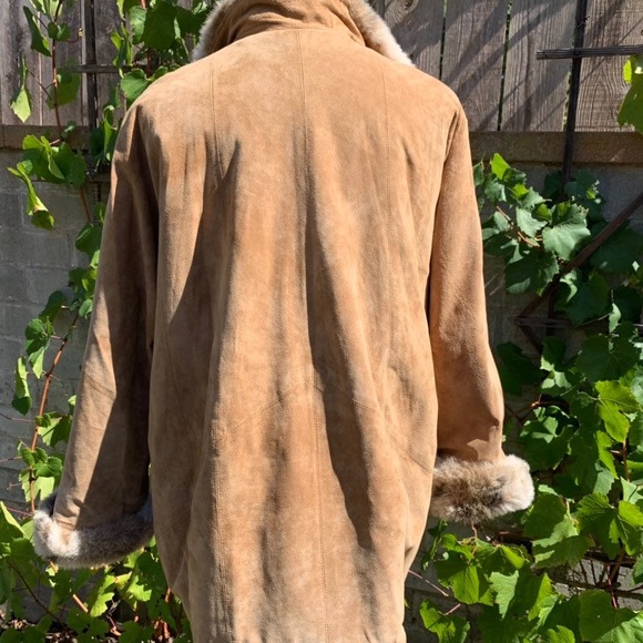 SOLD Vintage Reversible Suede Faux Fur Winter Coat - Picture 4 of 8